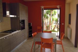 ARREDATO 50 mq con 50 mq spazio Esterno a Nicolosi