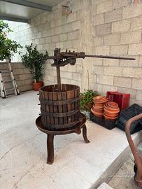 Torchio e macina pigiatrice per uva