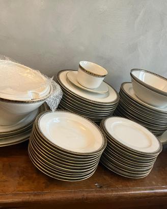 Servizio di piatti Bavaria con bordo d'oro