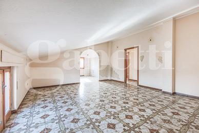 Ampio quadrivano mansardato