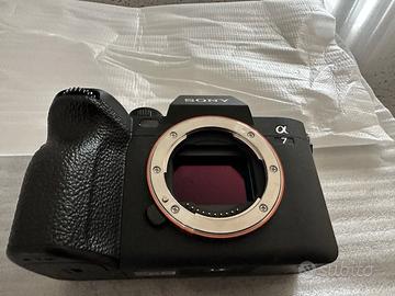 Sony A7 IV in perfette condizioni (500 scatti)