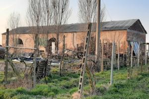 Terreno con fabbricato