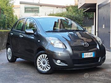 Toyota Yaris 1.0 BENZINA 70cv / 25.250km / Unipro