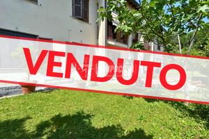 APPARTAMENTO CON TAVERNA E GIARDINO