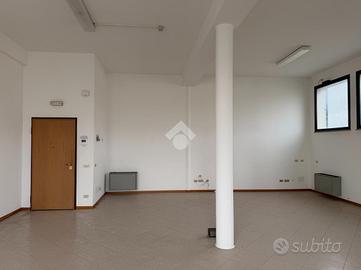 UFFICIO A MONTEBELLUNA