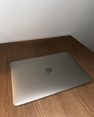 Apple MacBook Air M1