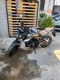 Honda hornet 750