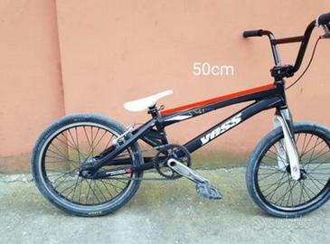 bici bmx più casco