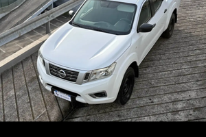 Nissan navara np300