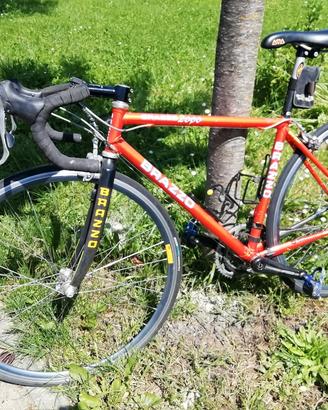 mountail bike piu bicicletta da corsa 