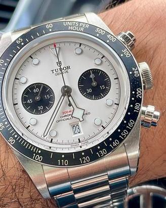 Tudor black bay chrono