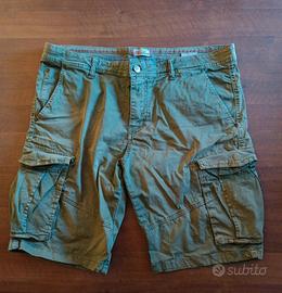 Pantaloncini tasconi stile cargo 