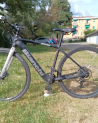 Bianchi e-allroad S