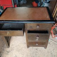 Scrivania in legno massello