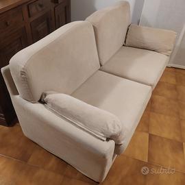 Coppia di divani artigianali 