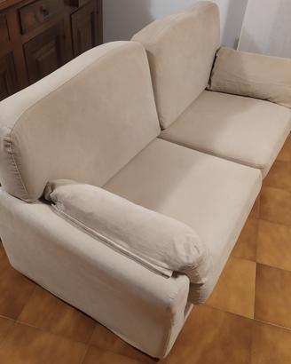 Coppia di divani artigianali 