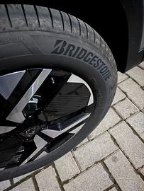 4 gomme Bridgestone 215/60 R17 – Come nuove