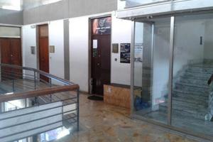 Ufficio a massa (ms) in galleria r. sanzio