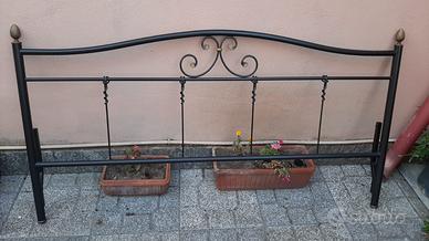 Letto matrimoniale in ferro battuto