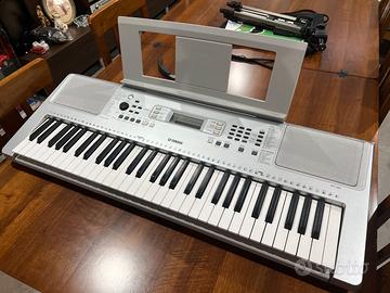 Digital Keyboard Yamaha YPT-360