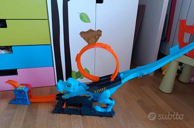 Pista hot wheels dinosauro