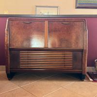 Radio a valvole anni 50 con mobile in radica