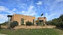 attivita-licenza-di-347-m²-con-1-locale-a-caglia