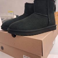 UGG Classic mini II