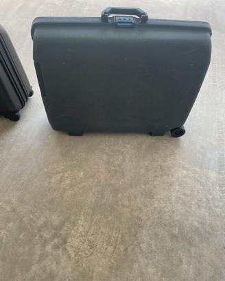 Valigia samsonite piu altra piccola