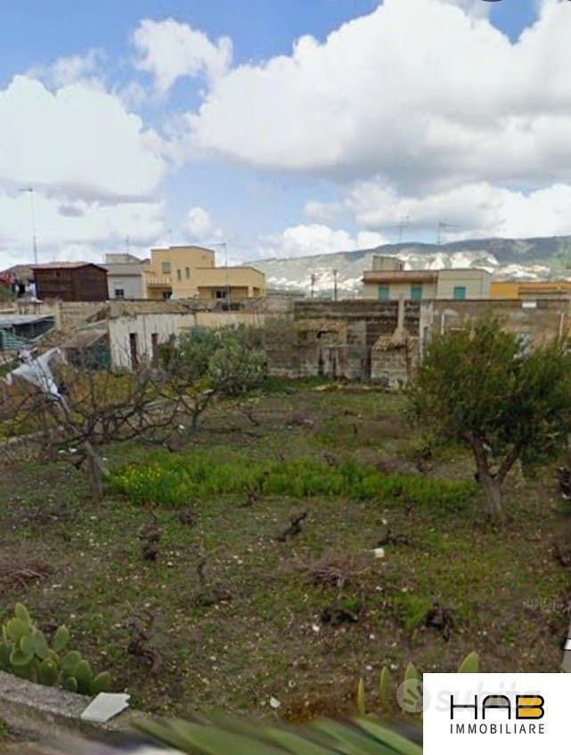 Terreno edificabile con magazzino Buseto Palizzolo - Vista 2