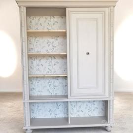 Mobile vintage romantico in legno massello beige t