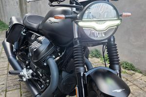 Moto Guzzi V7 IV Stone '23
