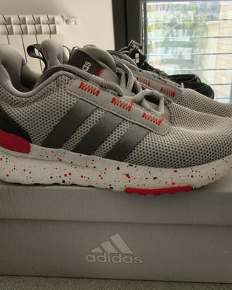Scarpe da ginnastica bambino +scarpino da calcio