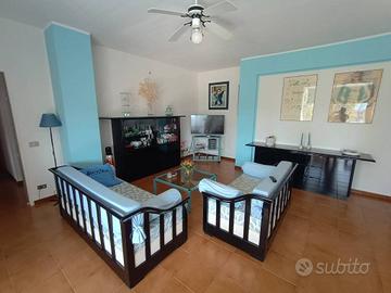 Tombaccia 5 locali 100 MQ. arredati con ampio terr