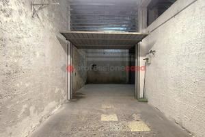 Box/Posto auto Aprilia [Cod. rif 3306363VRG]