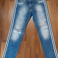 Jeans strappati uomo 8.9