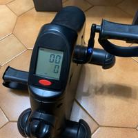 Mini cyclette pedaliera per gambe e braccia