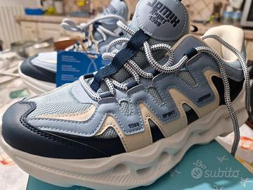 SCARPE SPORTIVE con SOSPENSIONI