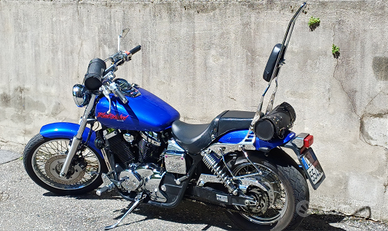 Honda shadow 750 cc