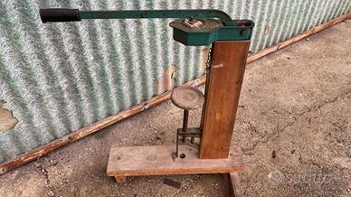 Tappatrice sughero antica in legno