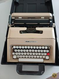 Macchina da scrivere Olivetti lettera 35