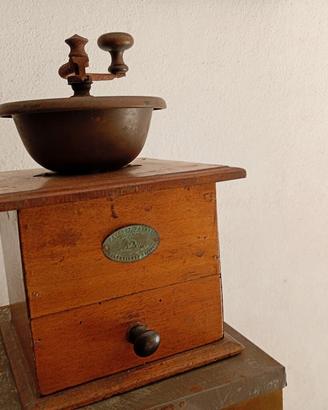 mulinello per caffè antico in legno PEUGEOT 
