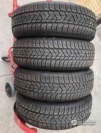 4 gomme usate invernali 235 45 17 Pirelli