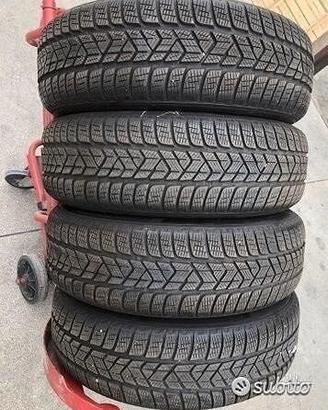 4 gomme usate invernali 235 45 17 Pirelli