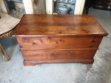 Cassapanca baule in legno di abete colore miele