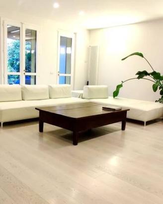 Villa di 190 m² con 5 locali e box auto a Parma