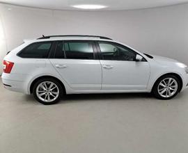 SKODA OCTAVIA WAGON 1.6 TDI CR Executive