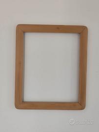 Cornice in legno massello di olivo