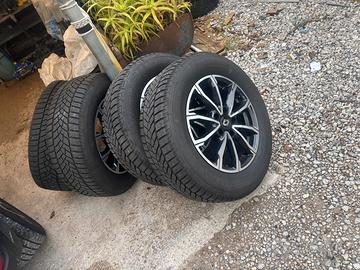 gomme invernali completi di cerchi