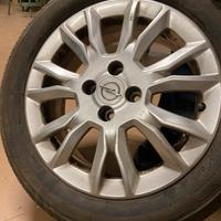 4 gomme estive 205/50/16 con cerchi in lega Opel